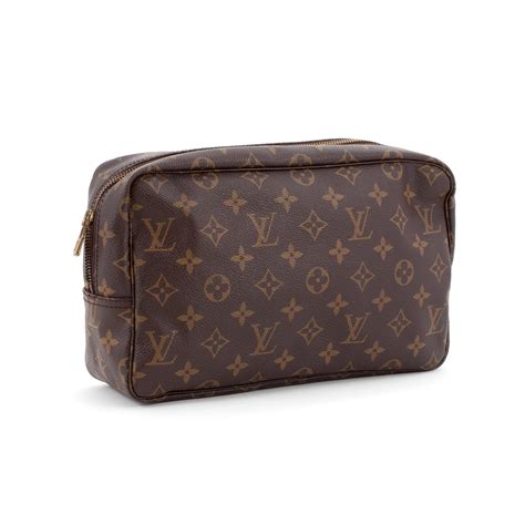 louis vuitton wash bag uk